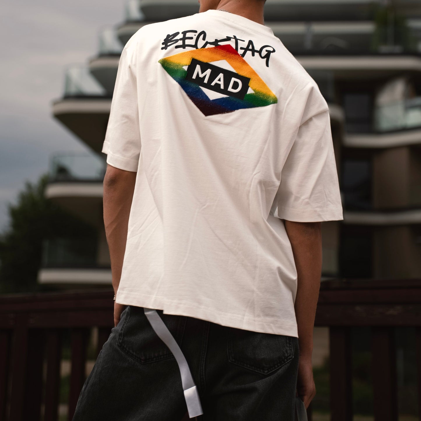 VibeWave Tee - Label Y